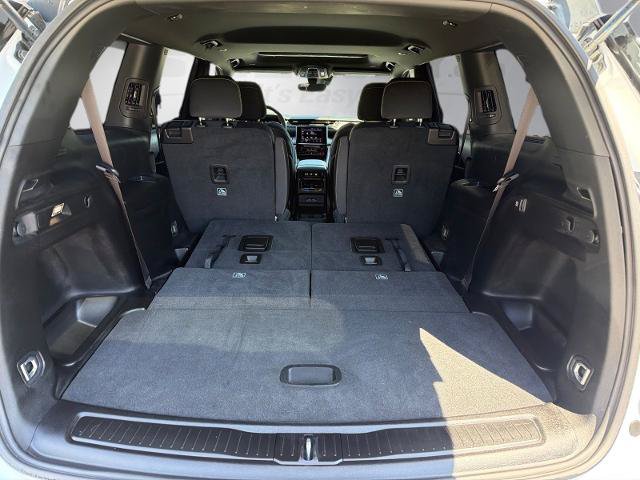 Used 2025 Jeep Grand Cherokee L Laredo AWD/4WD image 23