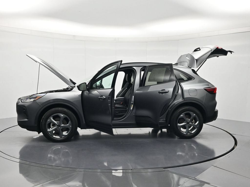 Certified 2025 Ford Escape ST-Line AWD/4WD image 46