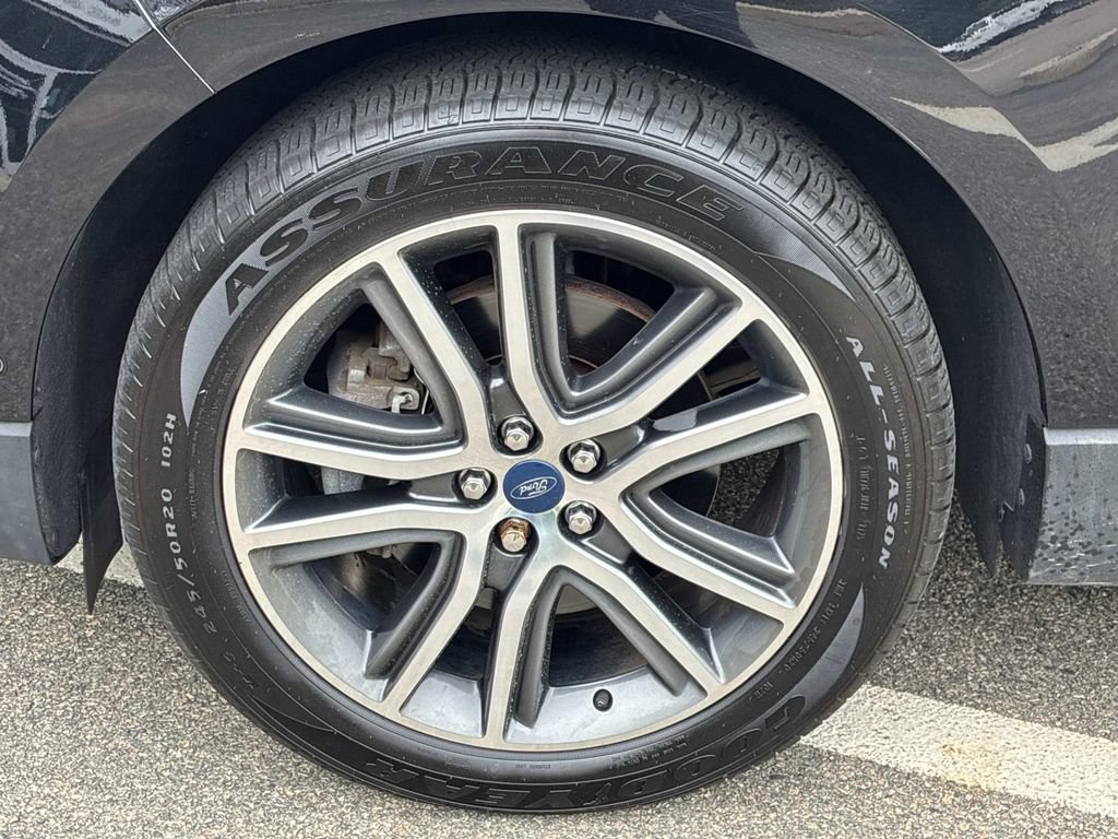 Certified 2019 Ford Edge Titanium w/ Equipment Group 301A AWD/4WD image 21