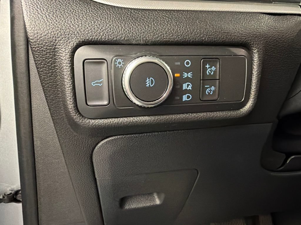 Certified 2022 Ford Explorer XLT w/ Equipment Group 202A AWD/4WD image 25