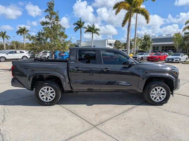 Used 2025 Toyota Tacoma SR5 image 5