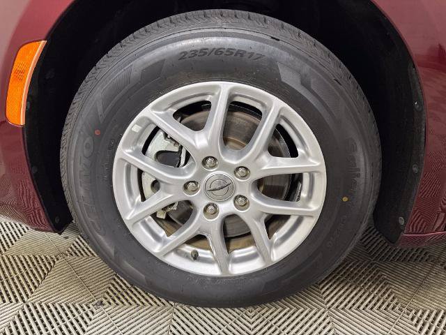 Used 2023 Chrysler Voyager LX FWD image 13