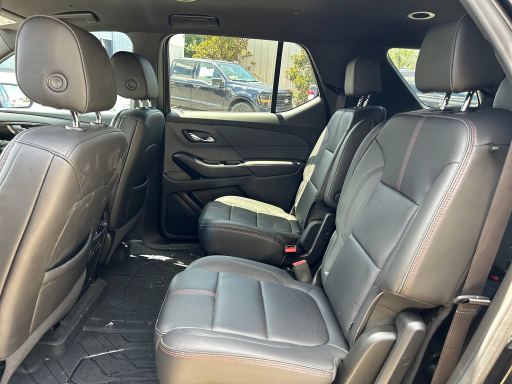 Used 2023 Chevrolet Traverse RS FWD image 13
