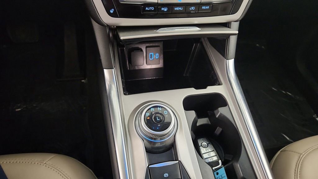 Certified 2022 Ford Explorer XLT w/ Equipment Group 202A image 26