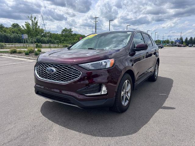 Certified 2024 Ford Edge SEL w/ Convenience Package AWD/4WD image 2