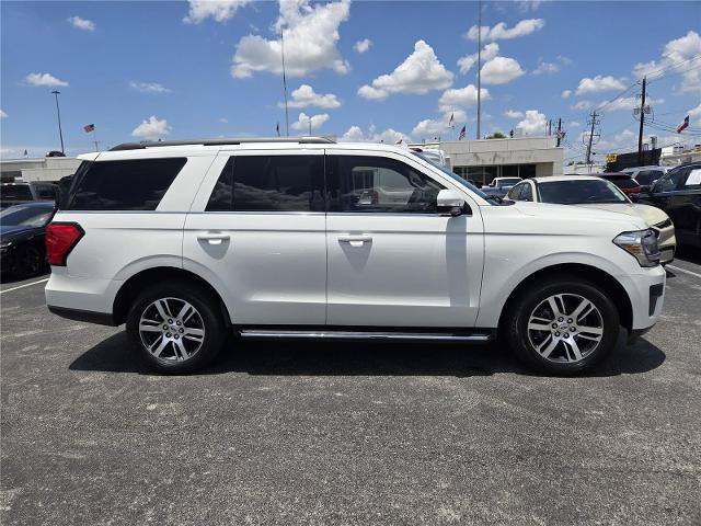 Certified 2023 Ford Expedition XLT RWD image 4