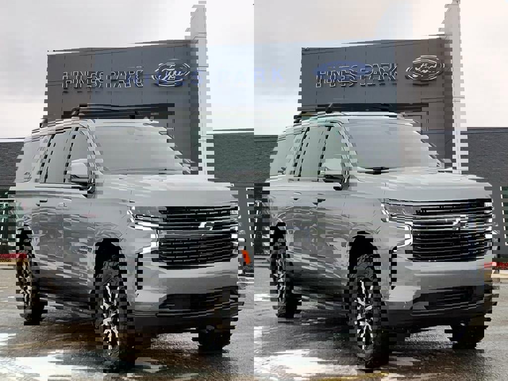 Used 2021 Chevrolet Suburban RST w/ Luxury Package image 1