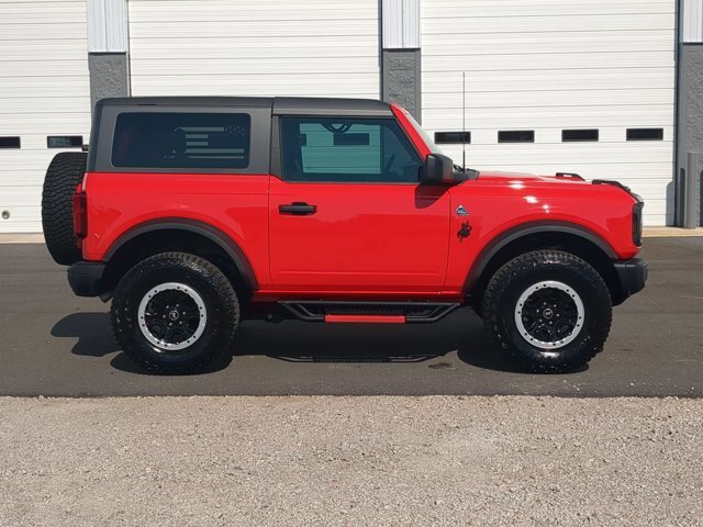 Certified 2024 Ford Bronco Black Diamond w/ Sasquatch Package AWD/4WD image 2