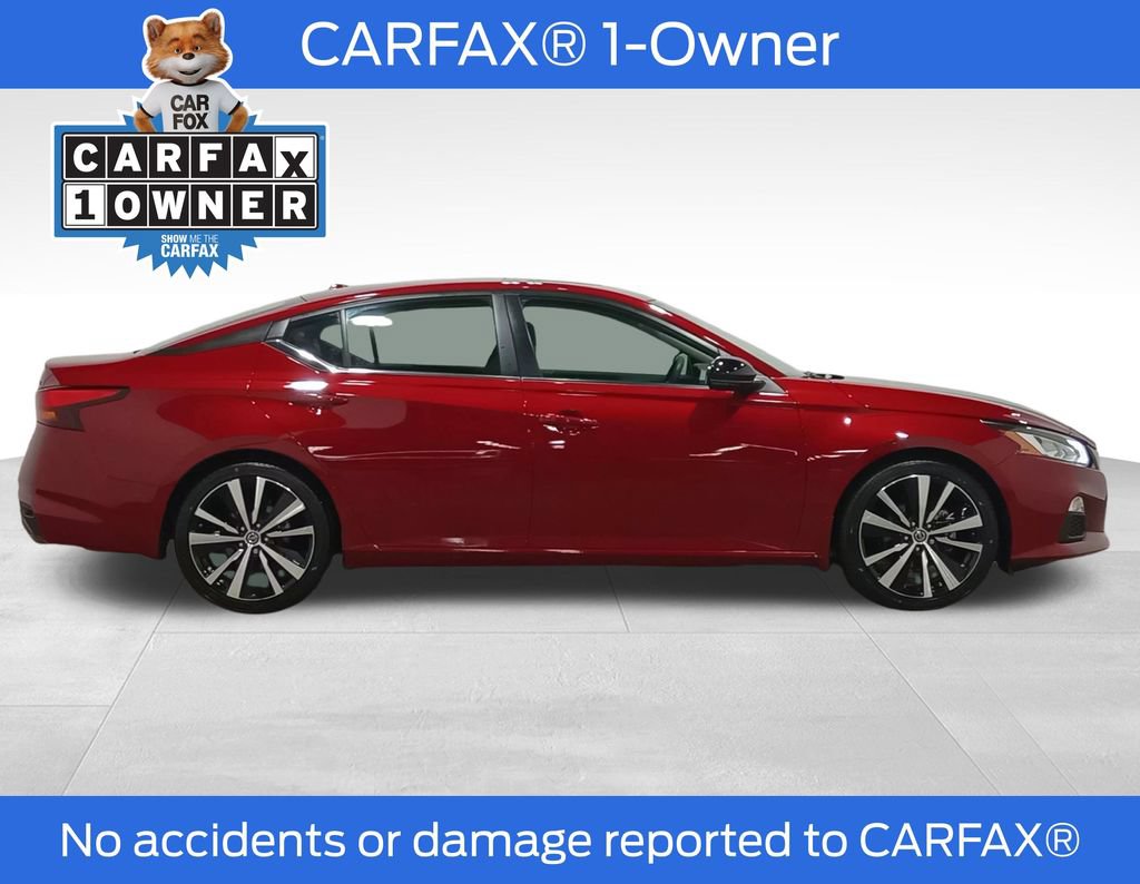 Used 2022 Nissan Altima 2.0 SR FWD image 2