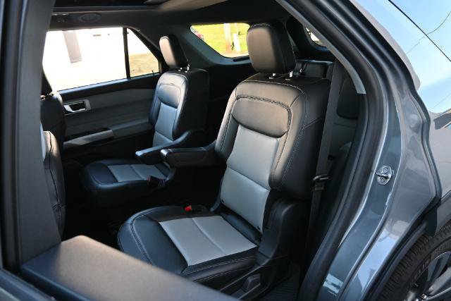 Certified 2024 Ford Explorer XLT w/ Equipment Group 202A AWD/4WD image 29