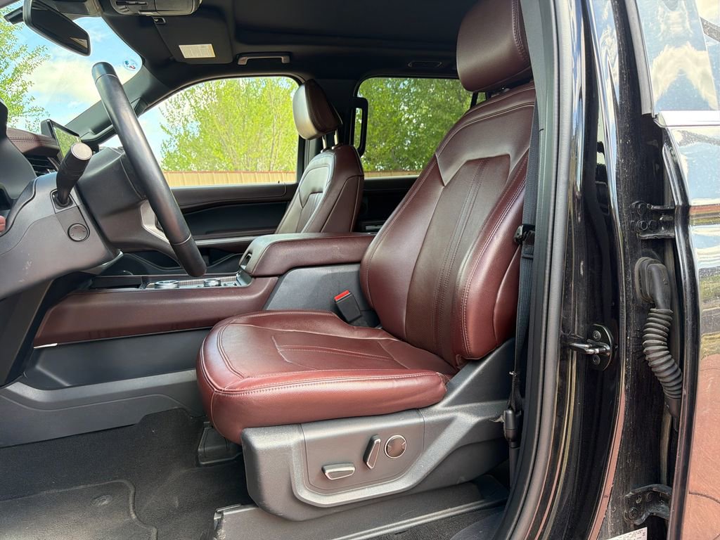 Certified 2024 Ford Expedition Limited AWD/4WD image 12