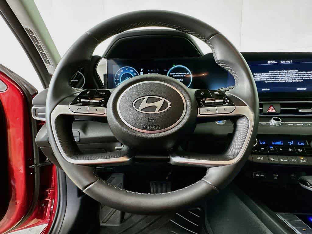 Used 2024 Hyundai Elantra Limited FWD image 14