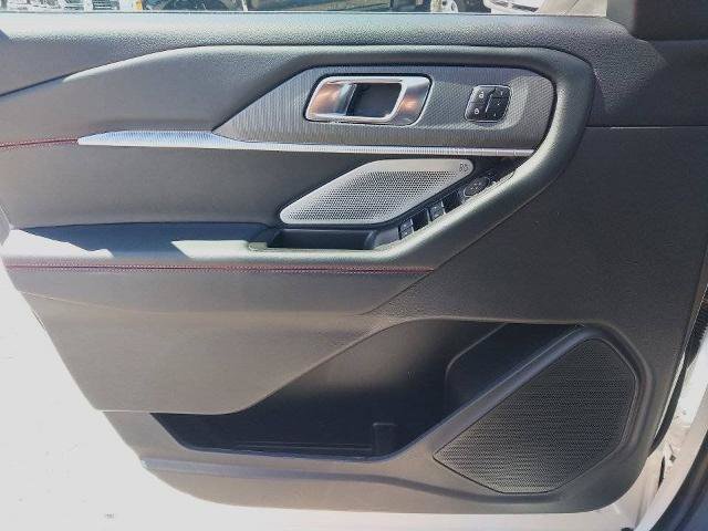 Certified 2025 Ford Explorer ST AWD/4WD image 14
