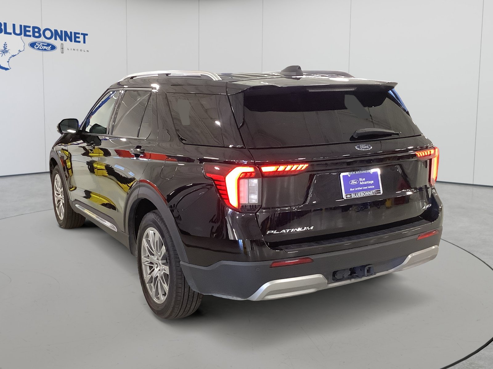 Certified 2026 Ford Explorer Platinum AWD/4WD image 6