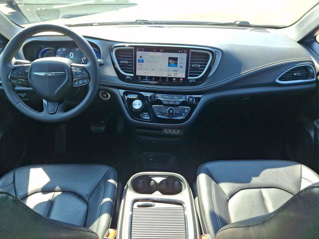 Used 2024 Chrysler Pacifica Limited FWD image 10