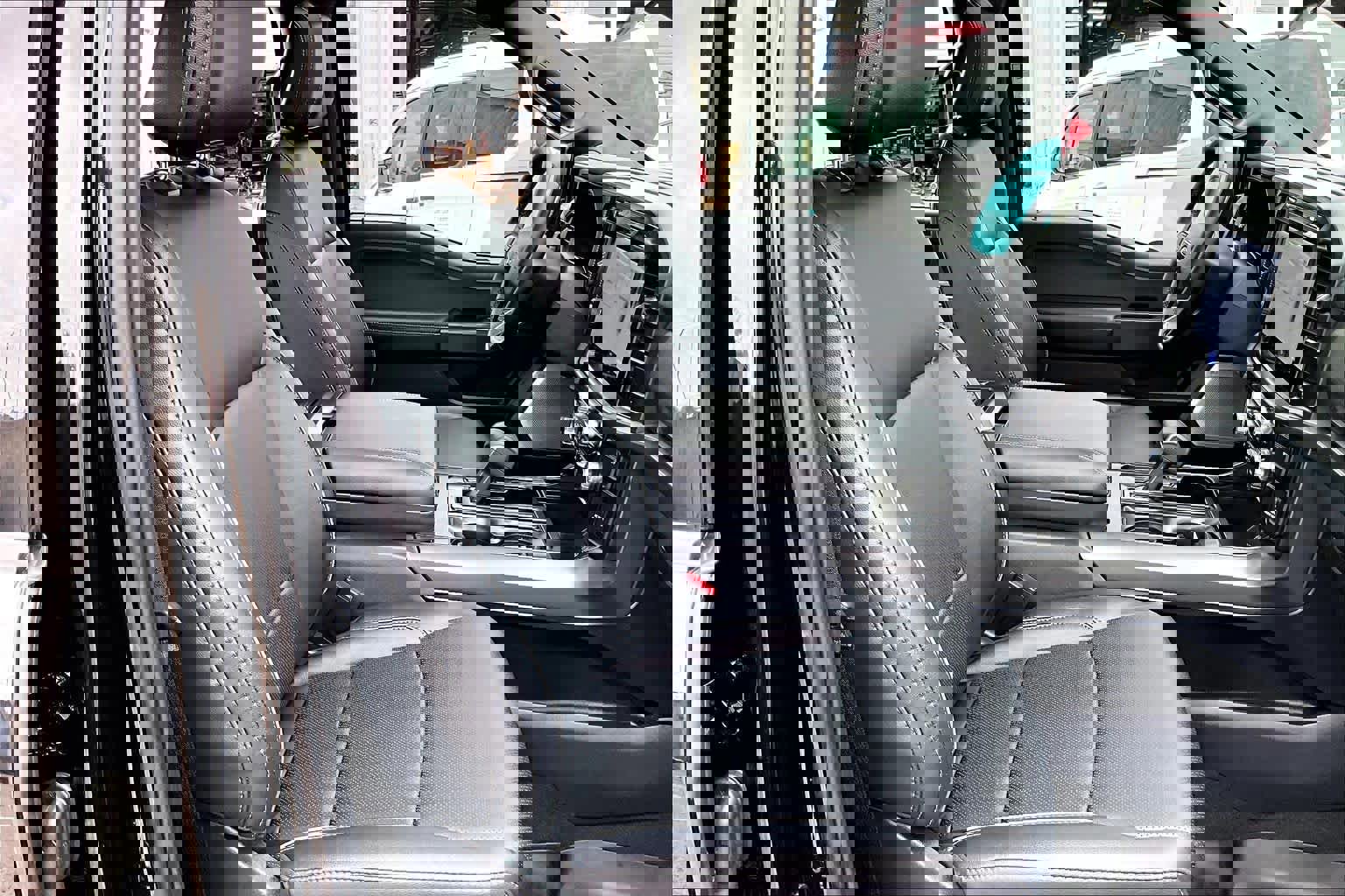 Certified 2025 Ford F150 Lariat w/ Equipment Group 502A High image 13