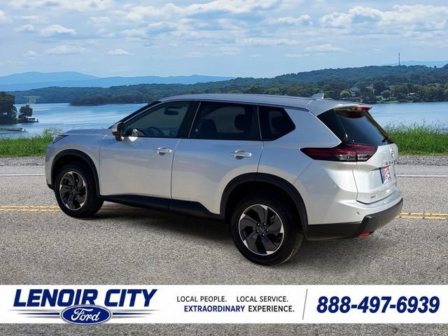 Used 2024 Nissan Rogue SV FWD image 5