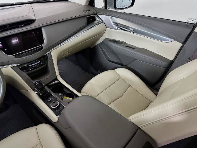 Used 2022 Cadillac XT5 Premium Luxury AWD/4WD image 11