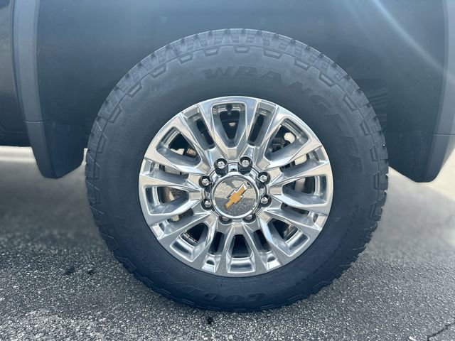Used 2022 Chevrolet Silverado 2500 High Country image 10