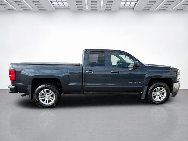 Used 2017 Chevrolet Silverado 1500 LT w/ All Star Edition AWD/4WD image 2