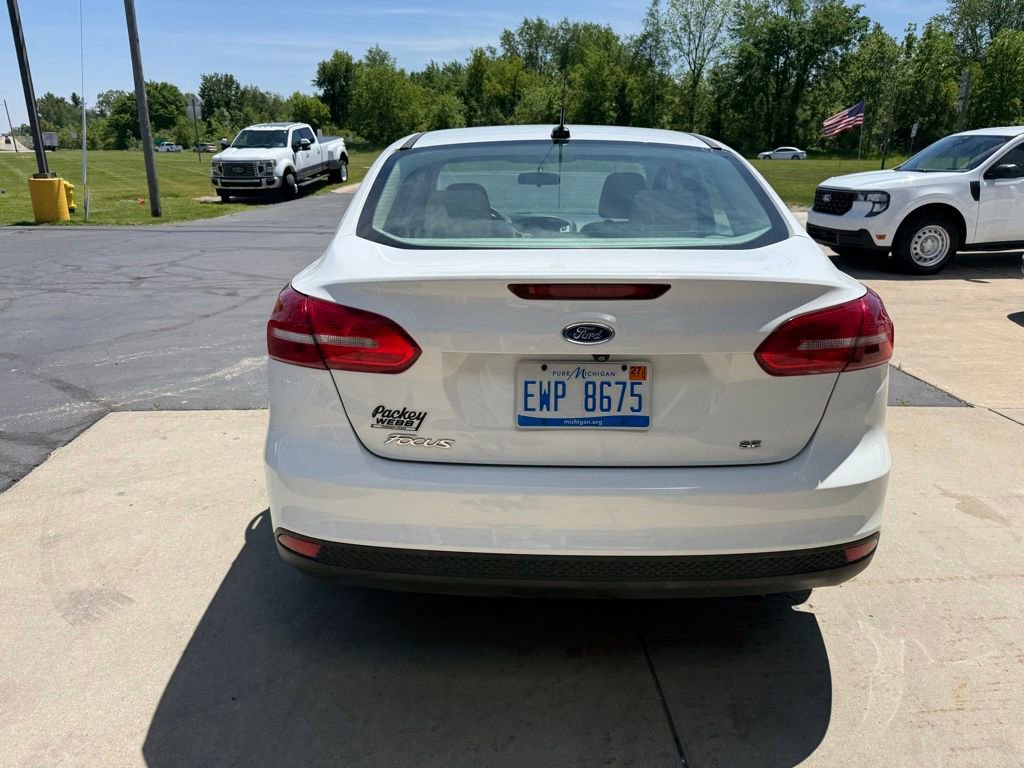 Certified 2017 Ford Focus SE FWD image 6