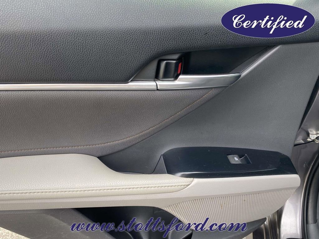 Used 2018 Toyota Camry XLE w/ Audio Package image 12