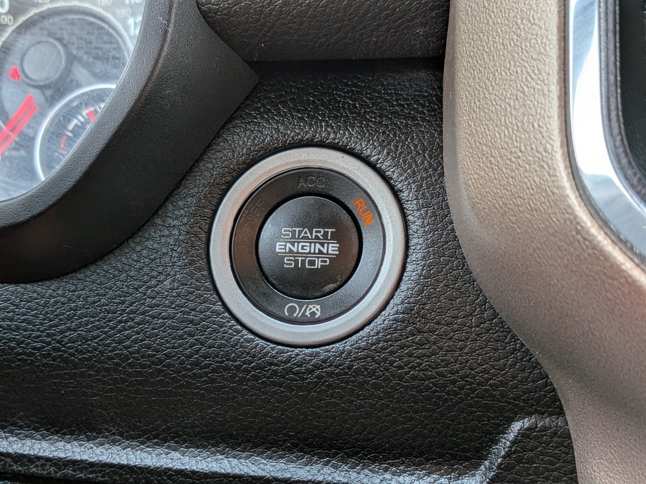 Used 2022 RAM 1500 Laramie AWD/4WD image 31