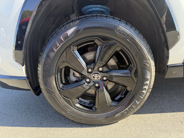 Used 2021 Toyota RAV4 XSE image 16