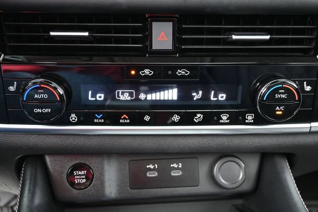 Used 2025 Nissan Rogue Platinum w/ Platinum Premium Package FWD image 24