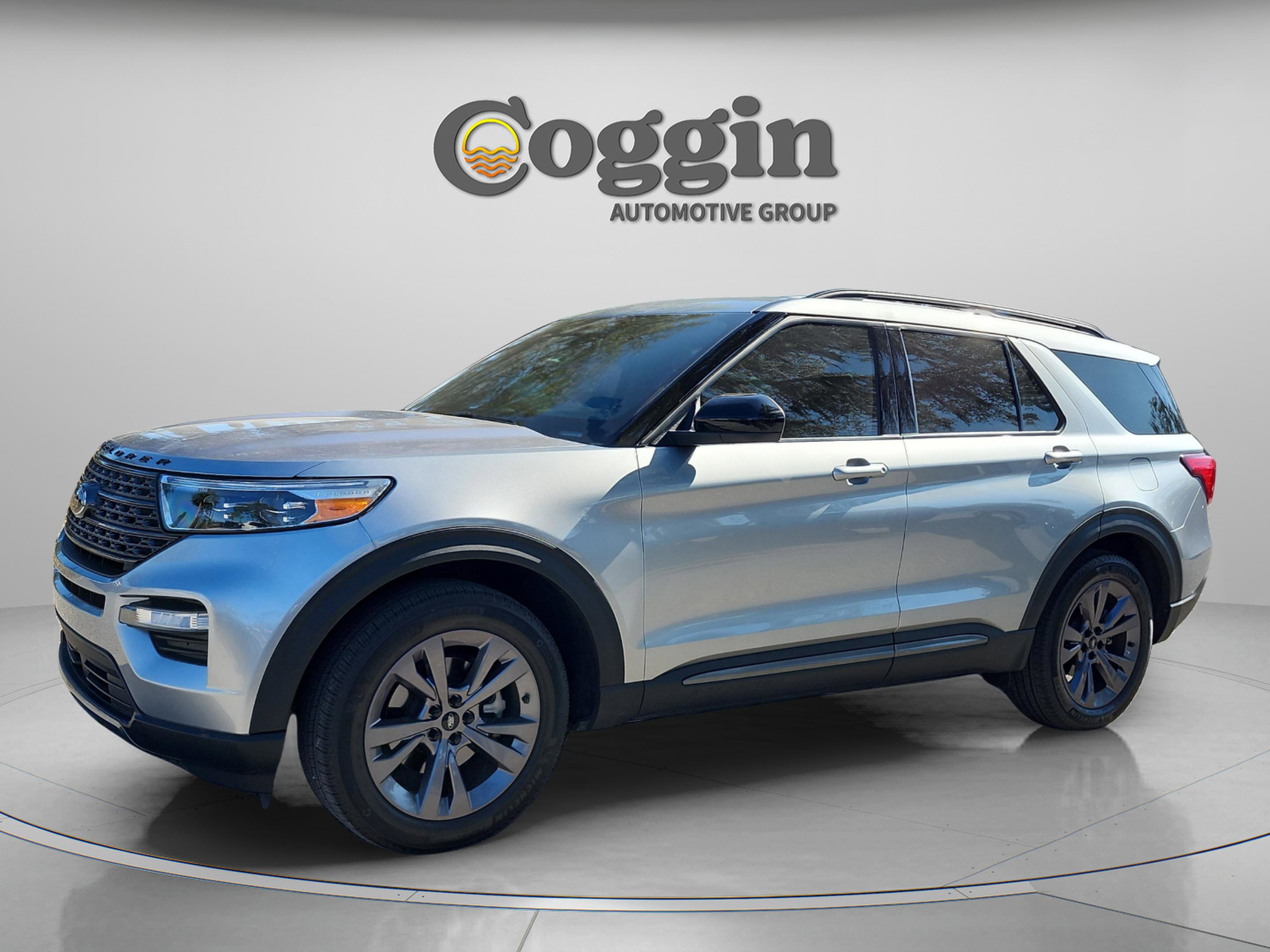 Certified 2023 Ford Explorer XLT w/ Equipment Group 202A