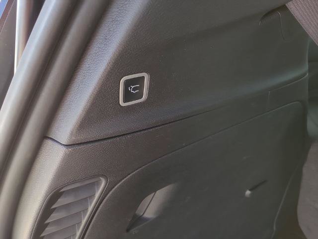 Used 2026 Chrysler Pacifica Select FWD image 15