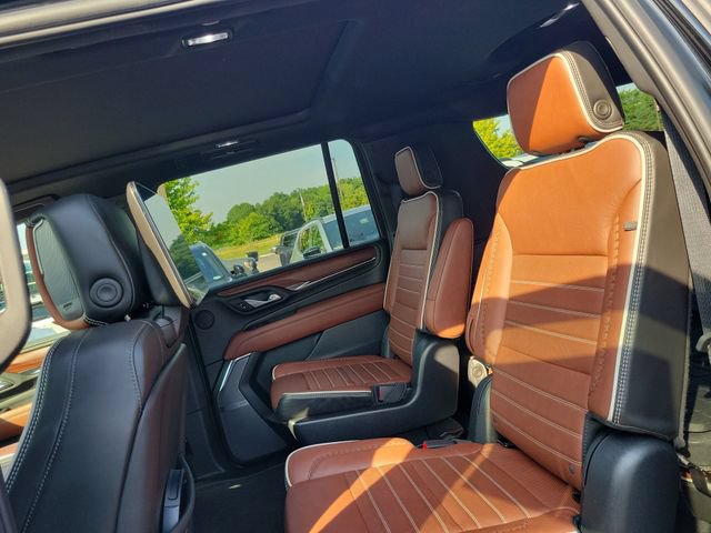 Used 2023 GMC Yukon XL Denali Ultimate AWD/4WD image 27