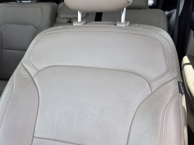 Certified 2019 Ford Explorer Limited FWD image 9