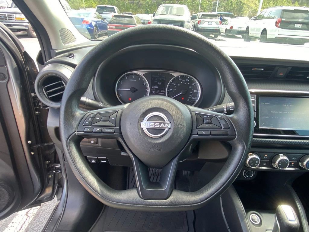 Used 2023 Nissan Kicks S image 13