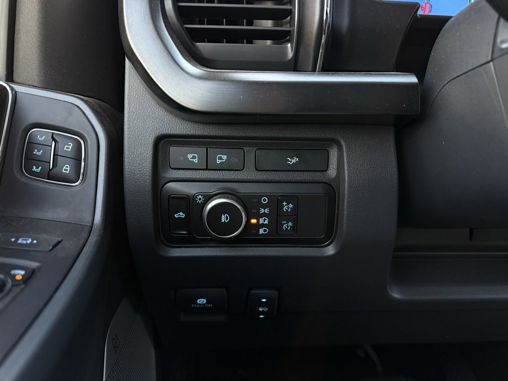 Certified 2023 Ford F250 Lariat w/ Lariat Ultimate Package image 13