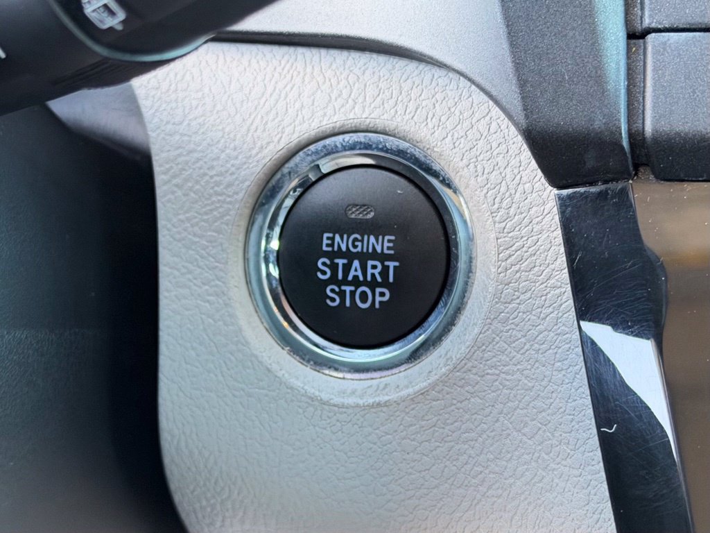 Used 2020 Toyota Sienna XLE FWD image 24