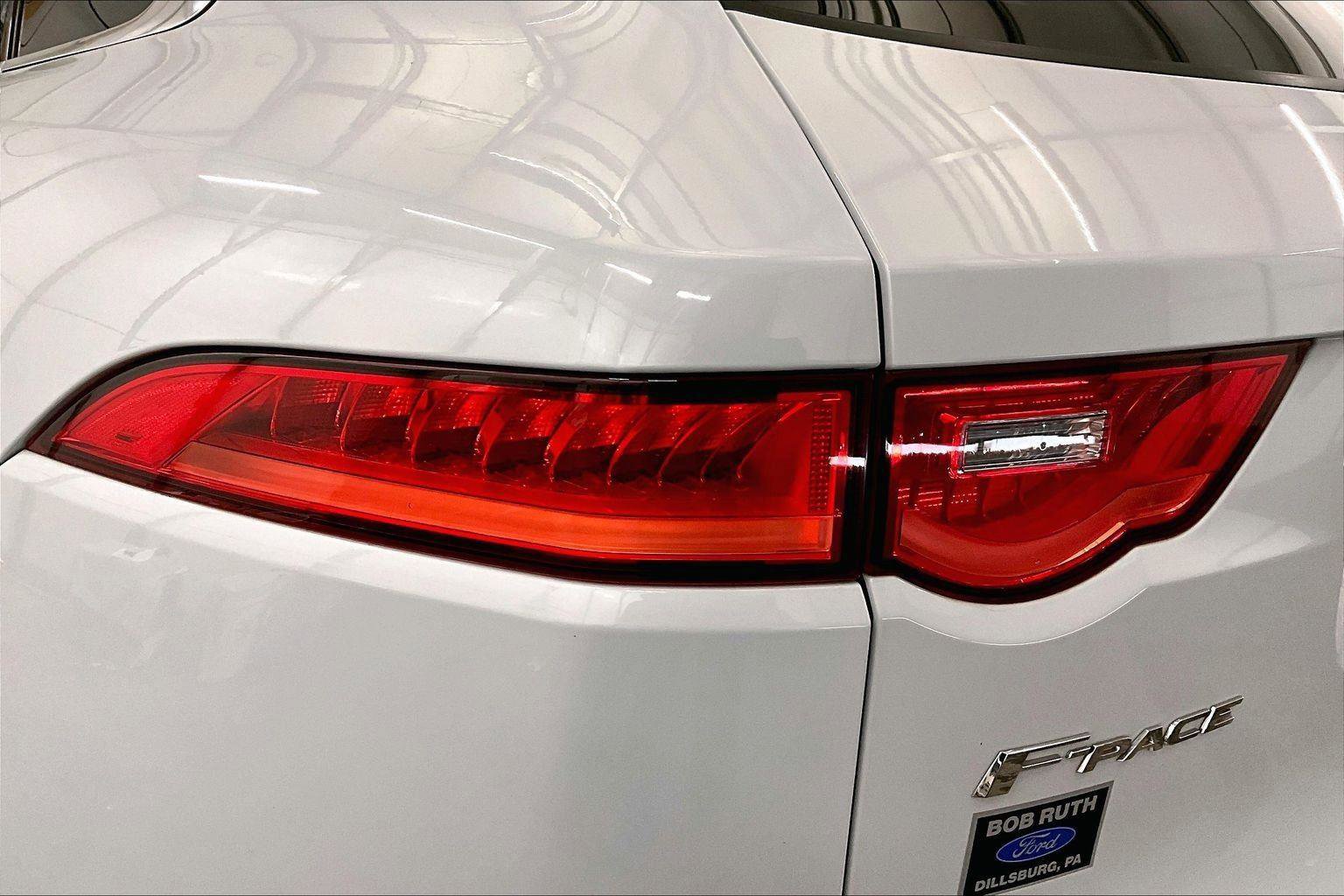 Used 2020 Jaguar F-PACE Prestige image 28