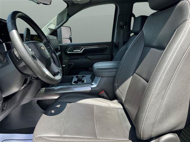Used 2024 Chevrolet Silverado 2500 LTZ w/ LTZ Convenience Package AWD/4WD image 12