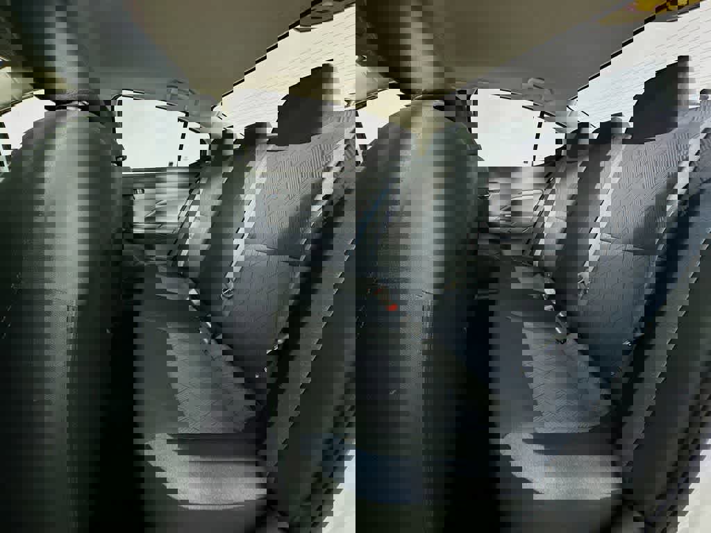 Used 2023 Nissan Versa SV image 13