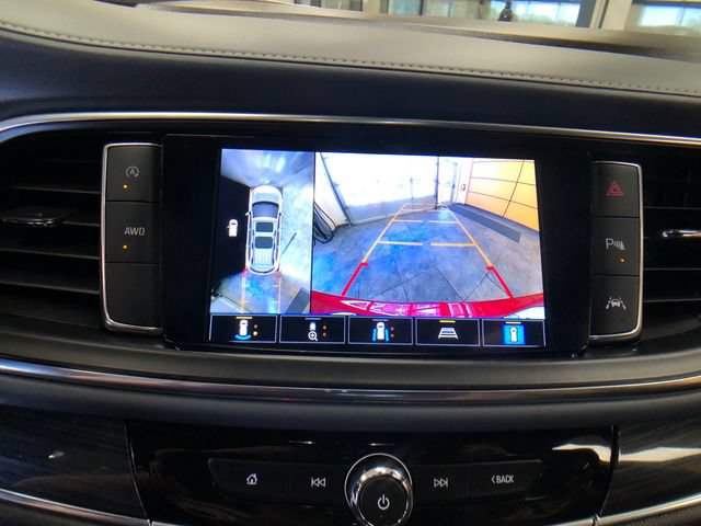 Used 2022 Buick Enclave Essence AWD/4WD image 16