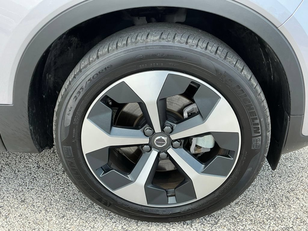 Used 2026 Volvo XC40 B5 Plus AWD/4WD image 21