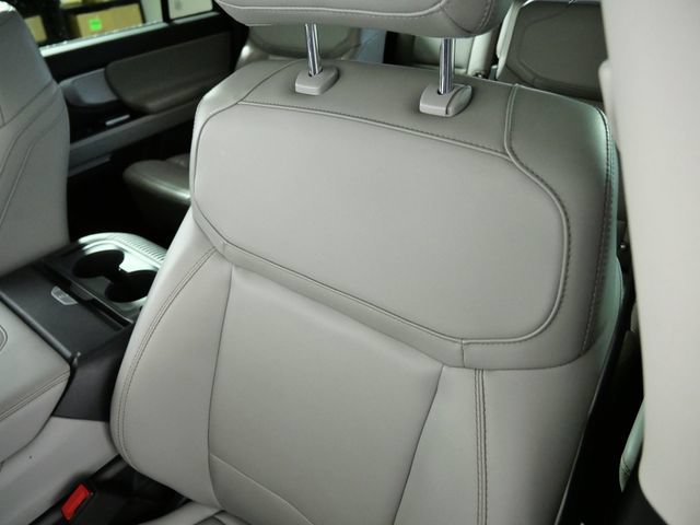 Certified 2025 Ford Expedition Active AWD/4WD image 18