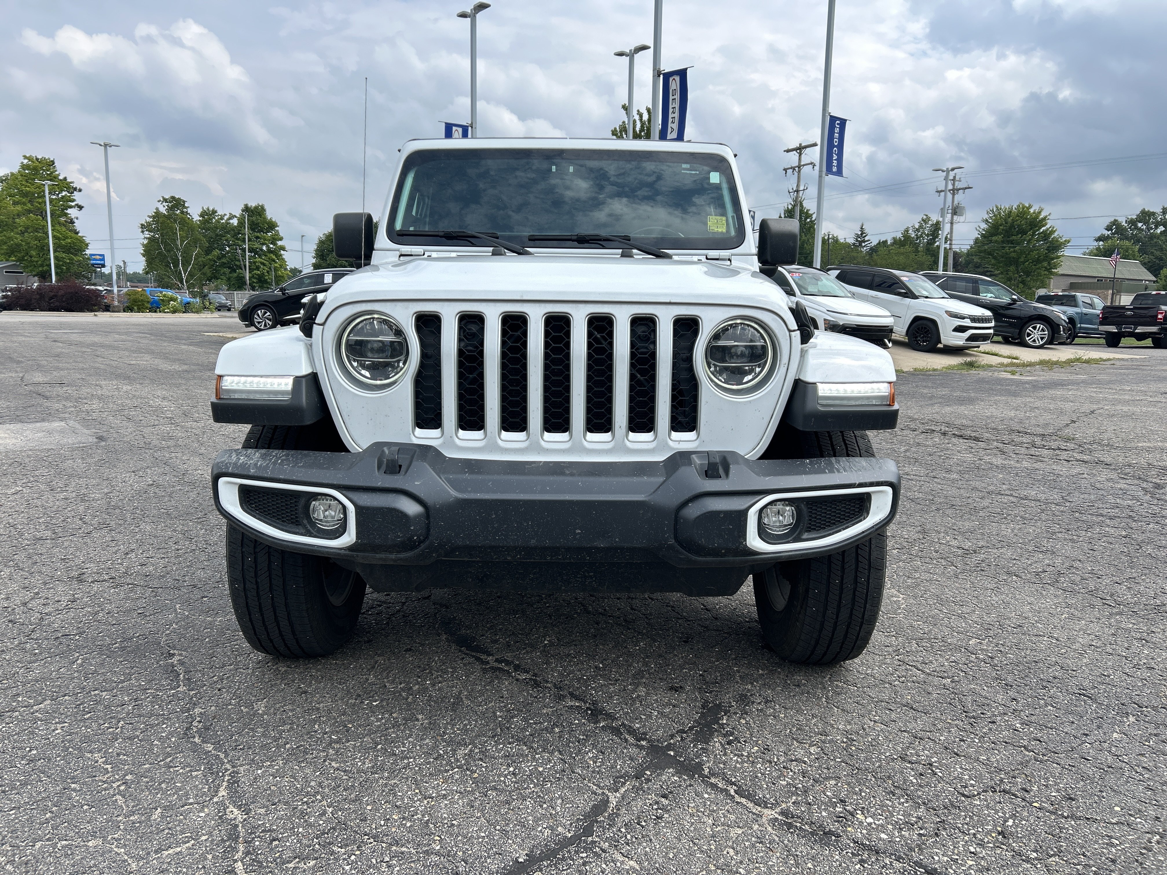 Used 2022 Jeep Gladiator Overland w/ Popular Equipment Package AWD/4WD image 9