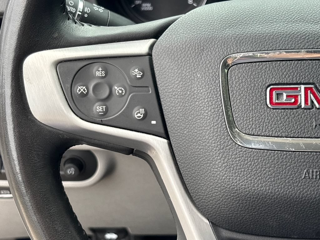 Used 2022 GMC Terrain SLT w/ Tech Package FWD image 18