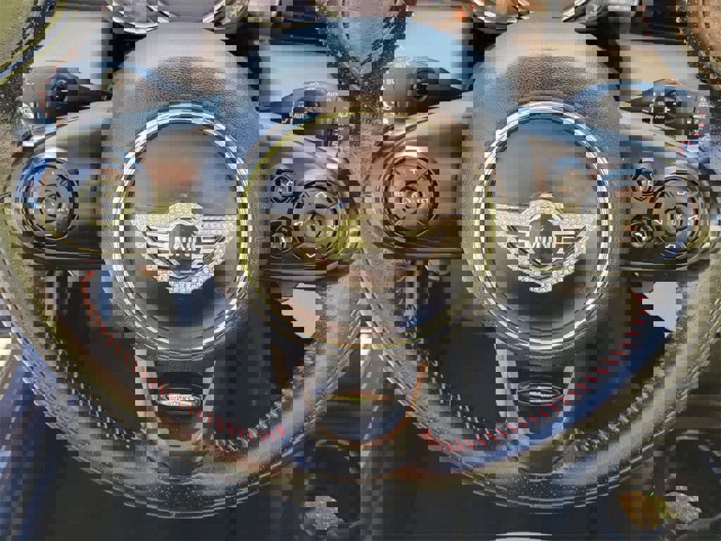 Used 2019 MINI Cooper S image 19