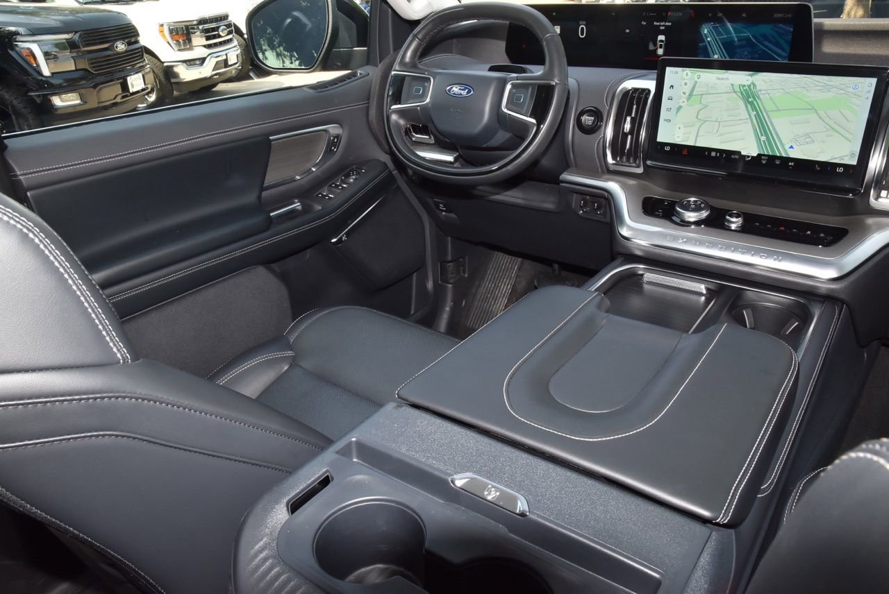 Certified 2025 Ford Expedition Max Platinum AWD/4WD image 16