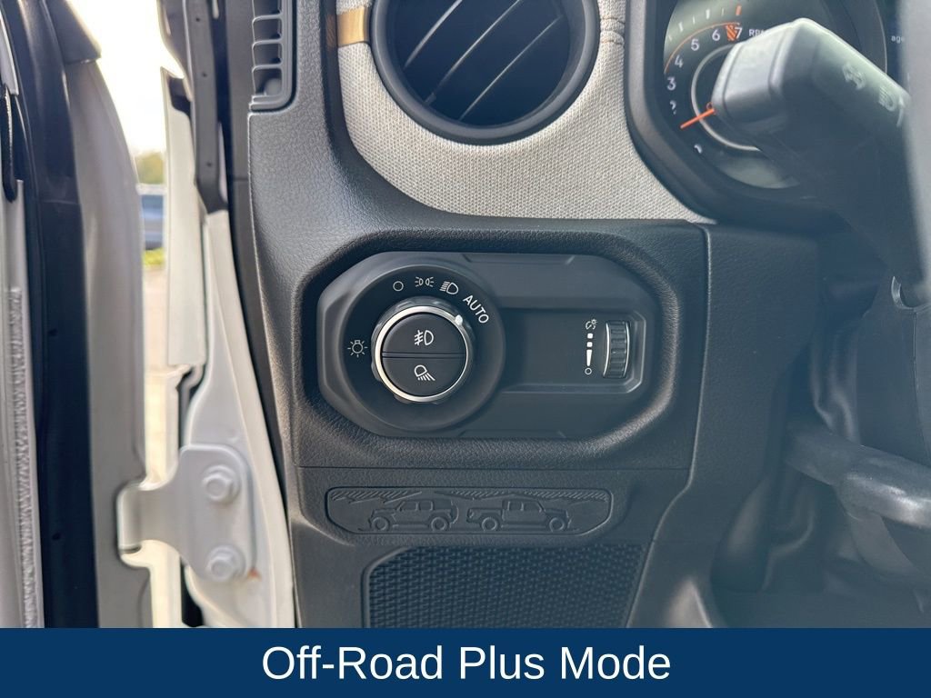 Used 2024 Jeep Gladiator Sport image 13