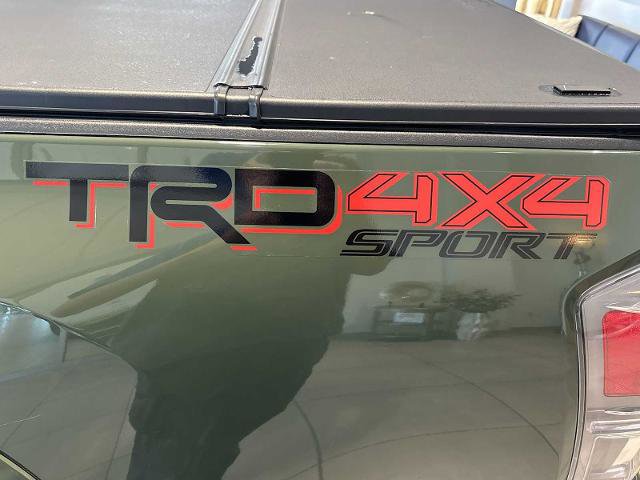 Used 2022 Toyota Tacoma TRD Sport w/ Black Out Package (TMS) AWD/4WD image 33