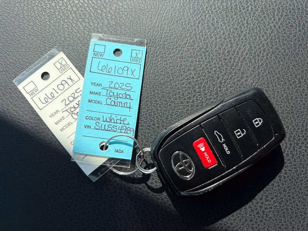 Used 2025 Toyota Camry LE FWD image 27