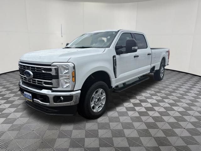Certified 2025 Ford F350 XLT AWD/4WD image 13